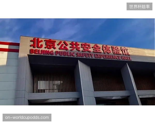 目前主流的场馆应急改造方案，要求在48小时内至少能部署1000张符合基本医疗标准的床位，但高级别负压病房的转换仍是技术难点